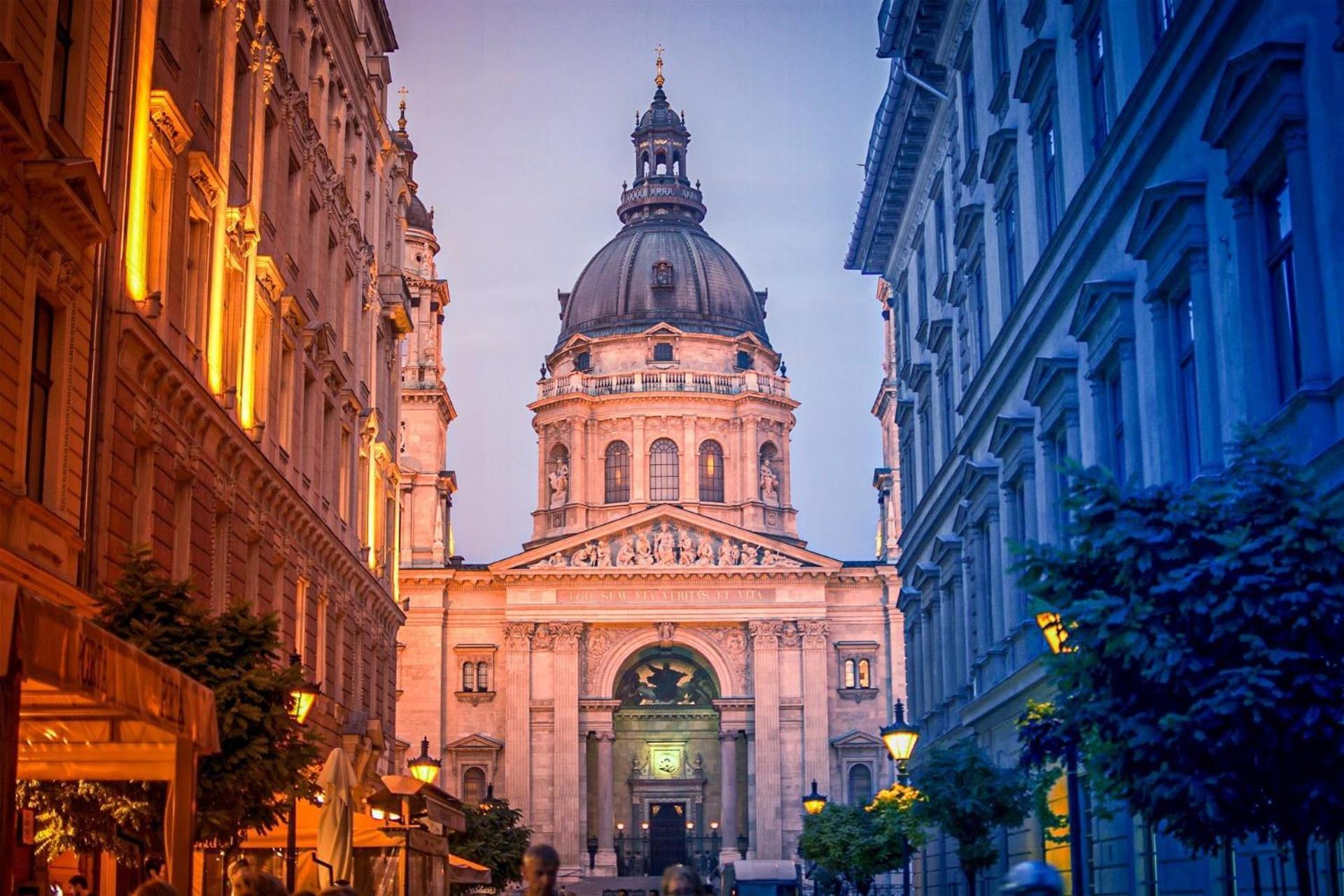 Discover Your Budapest Retreat-Walk To Parliament Exterior photo